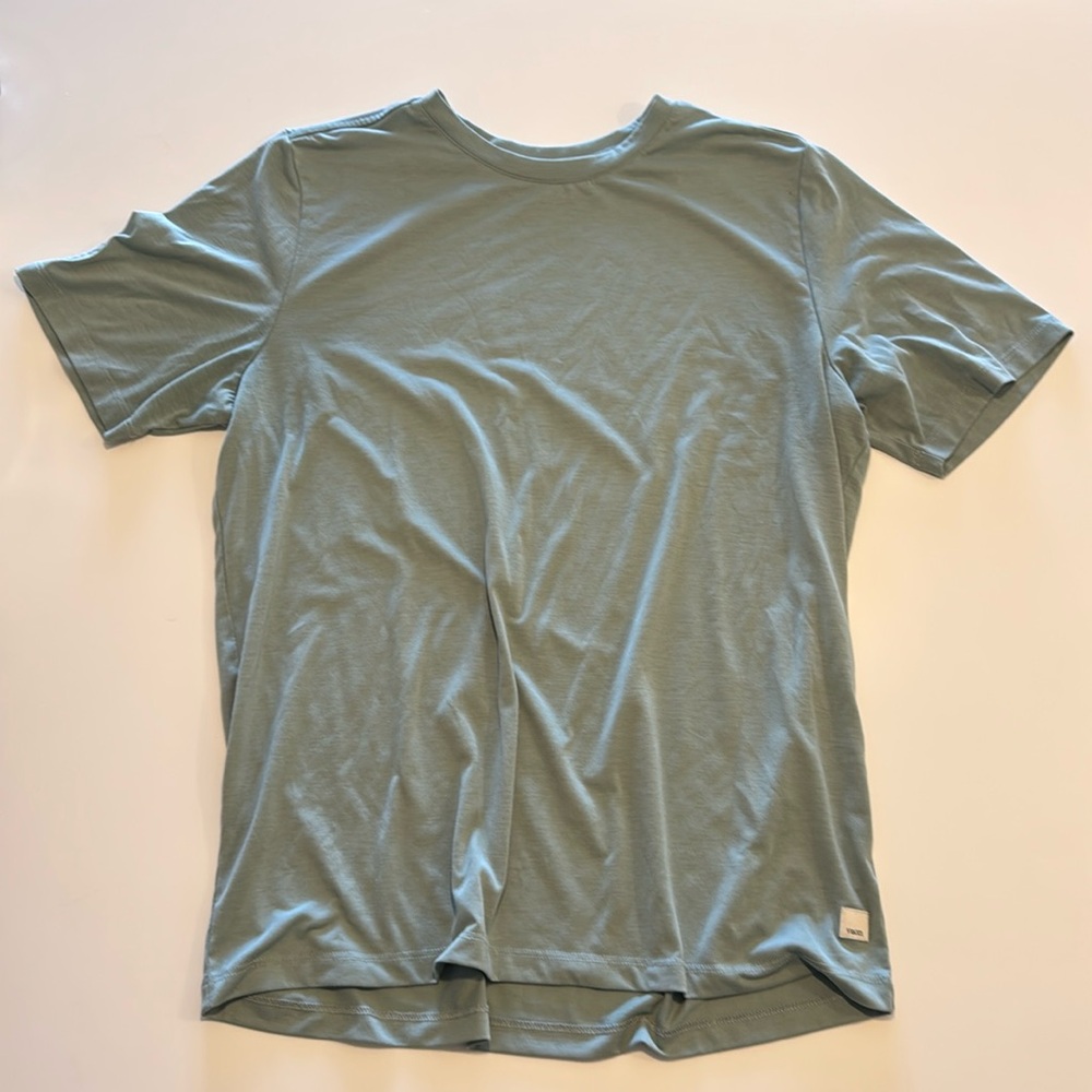 Vuori Men’s Current Tech Tee
Size: Medium
Color: Sea Pine Green